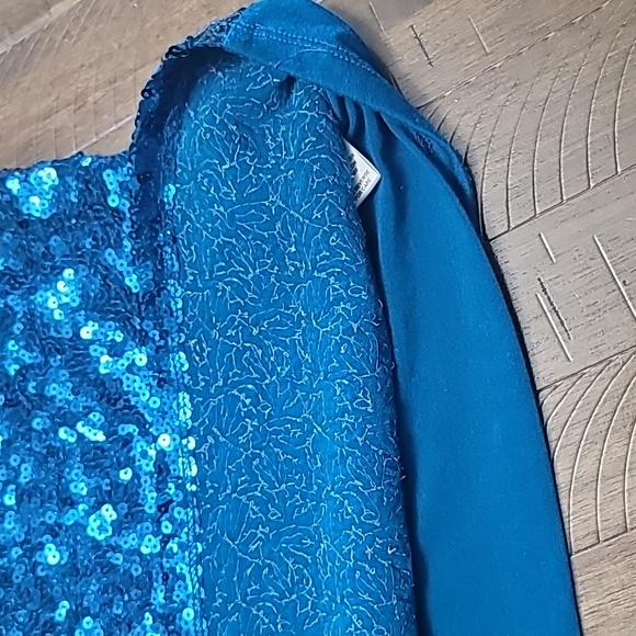 Cato stretch sequin tank top - Picture 10 of 11